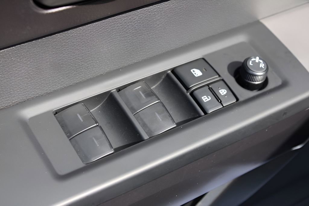 Used 2025 Toyota Tundra SR5 AWD/4WD image 17