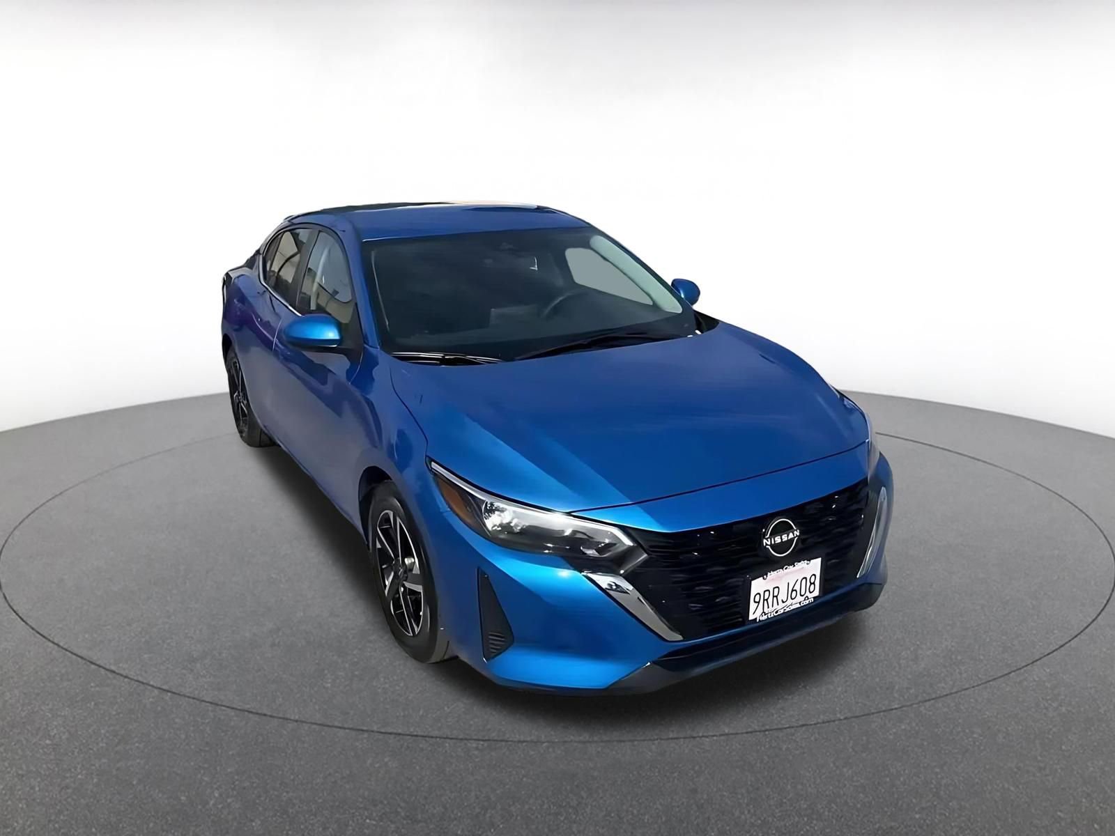 Used 2025 Nissan Sentra SV FWD image 3