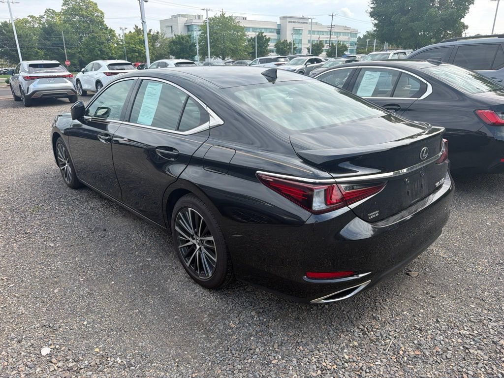 Used 2025 Lexus ES 350 w/ Premium Package FWD image 4