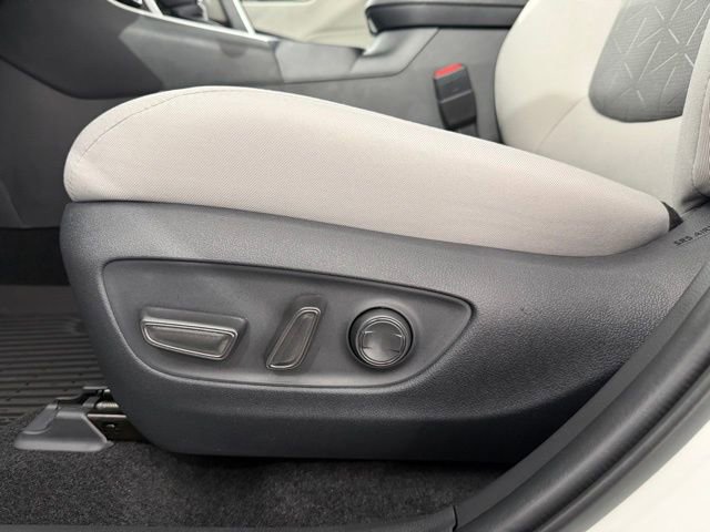 New 2025 Toyota RAV4 XLE image 26