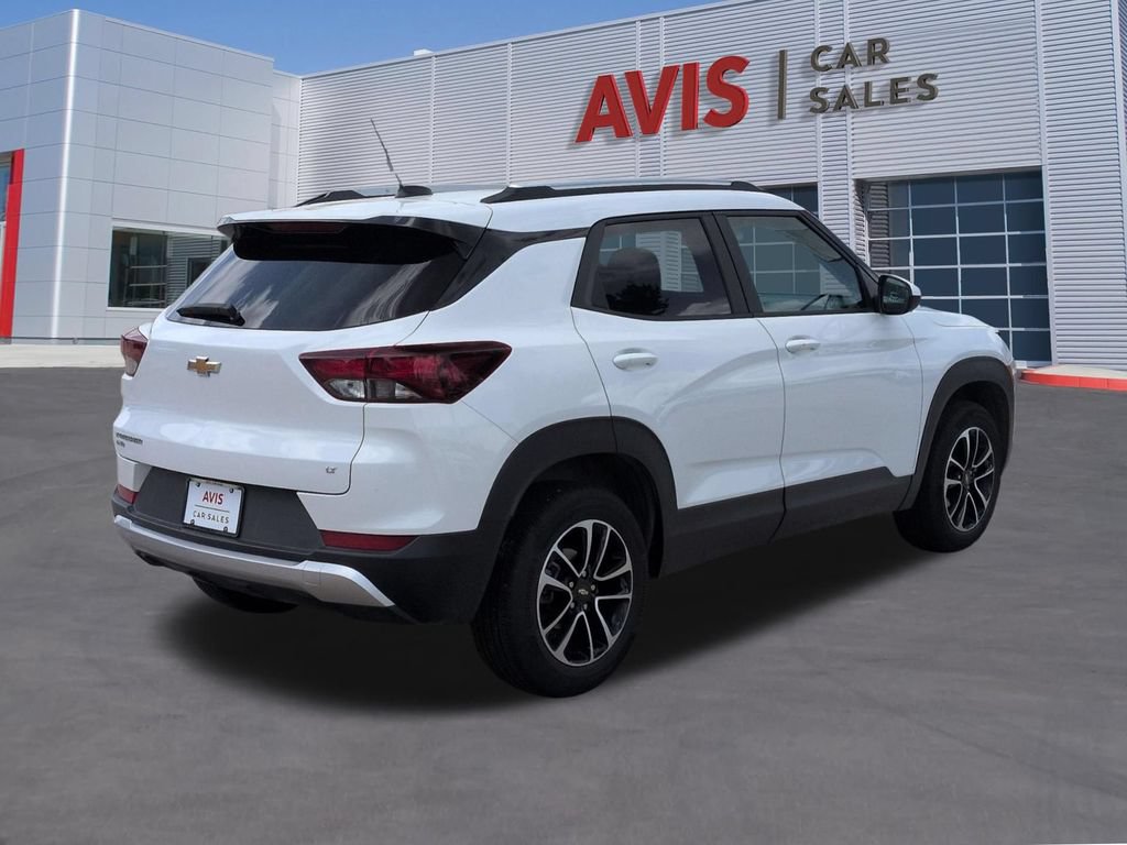 Used 2025 Chevrolet TrailBlazer LT AWD/4WD image 6