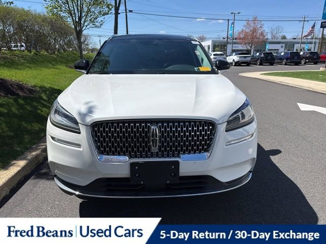 Used 2022 Lincoln Corsair AWD w/ Premium Package image 2