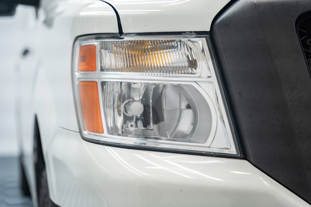 Used 2018 Nissan NV 2500 SV w/ Navigation Package image 7