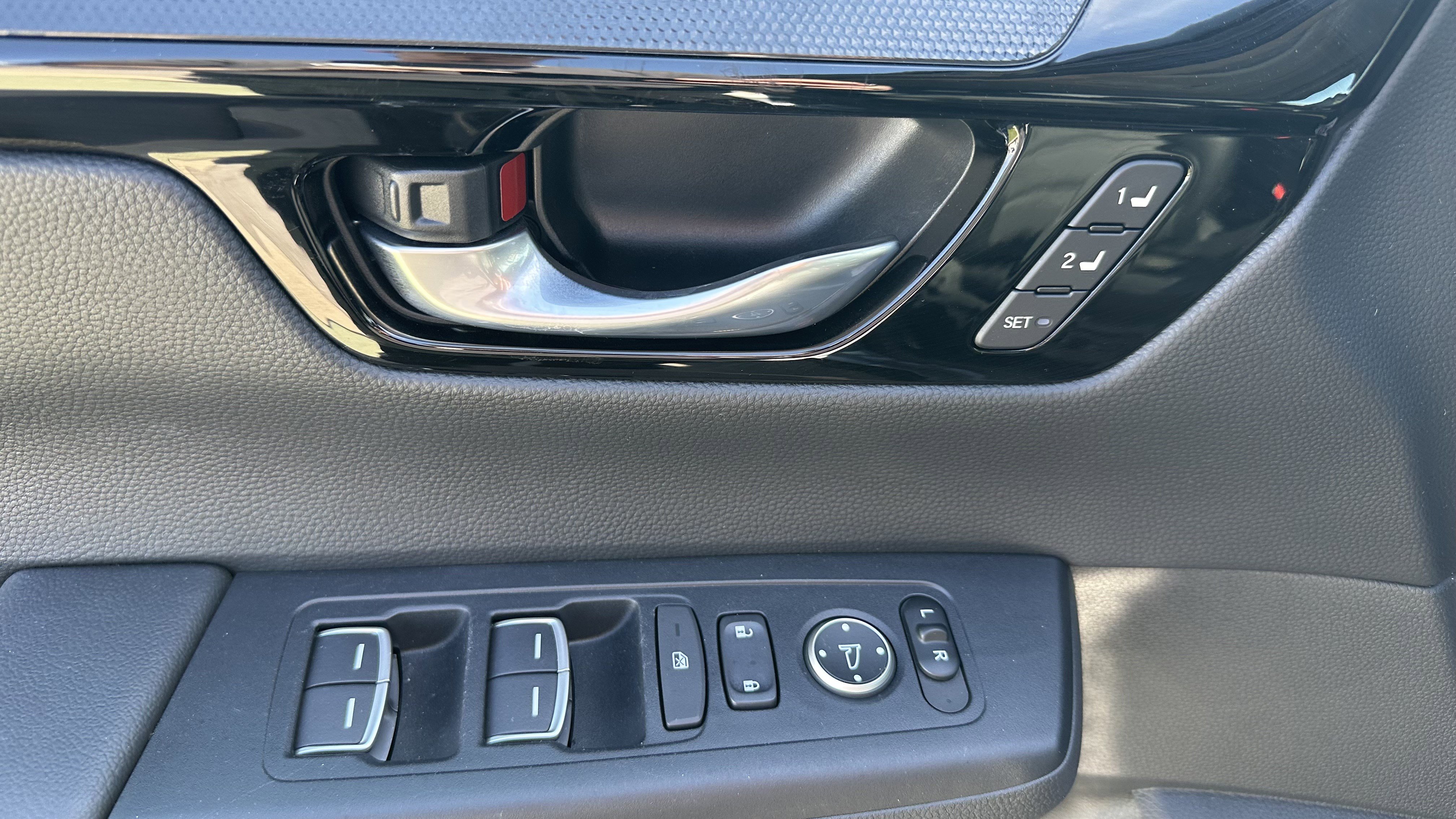 Used 2023 Honda CR-V EX-L image 17