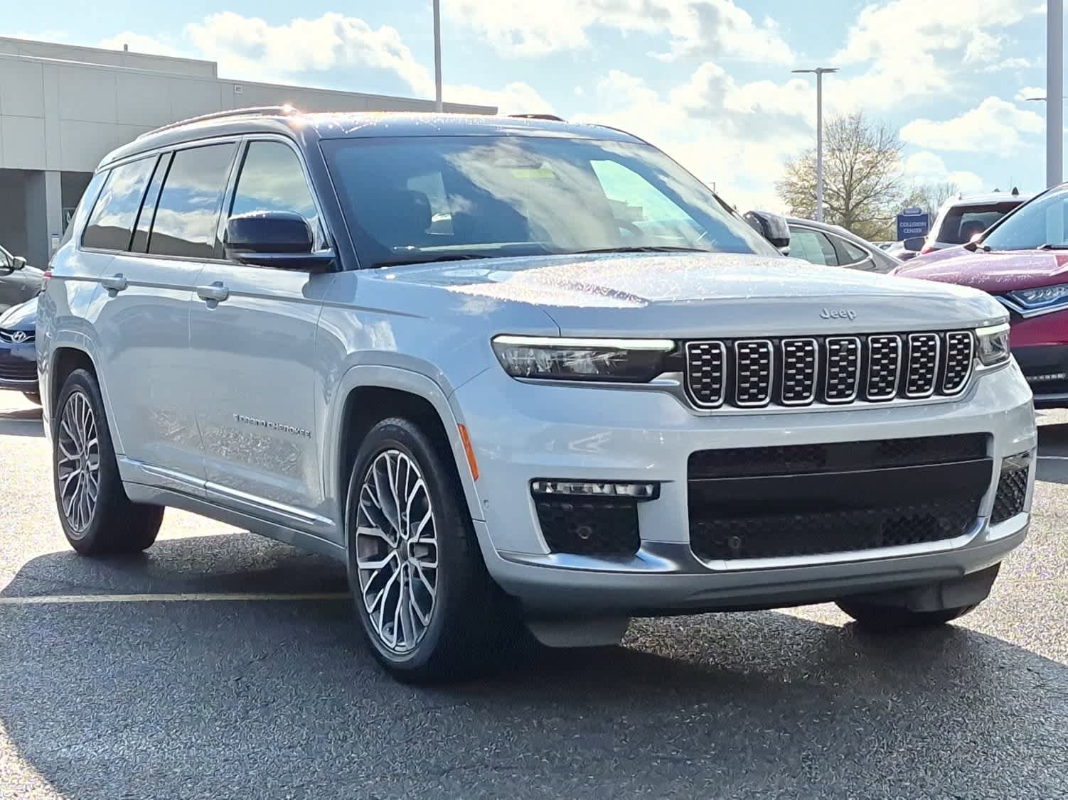 Used 2025 Jeep Grand Cherokee L Summit image 2