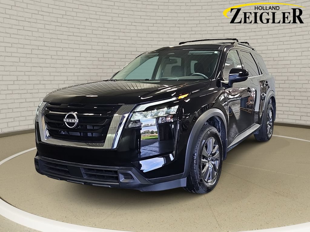 Used 2025 Nissan Pathfinder SV