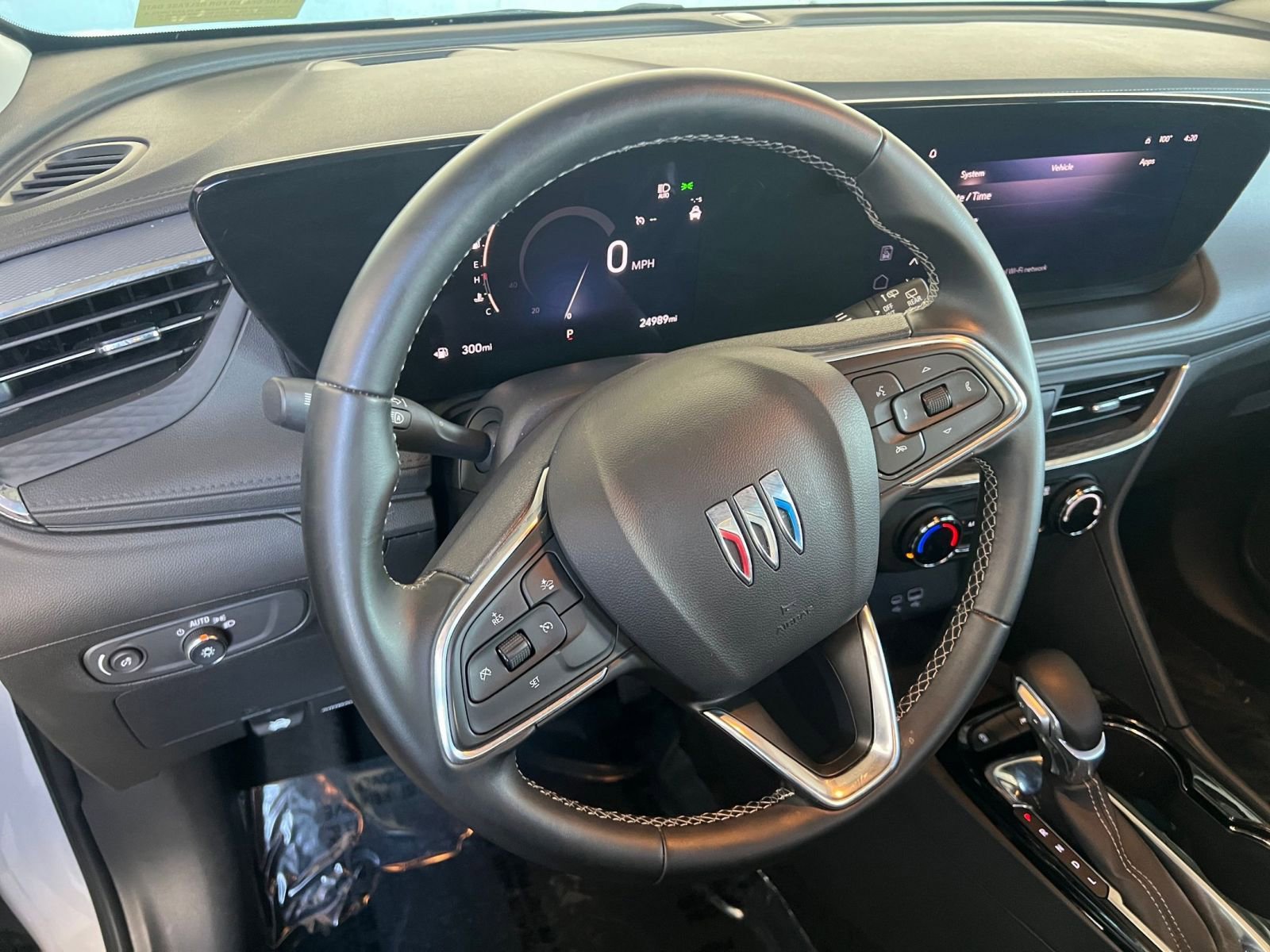 Used 2025 Buick Encore GX Preferred FWD image 28