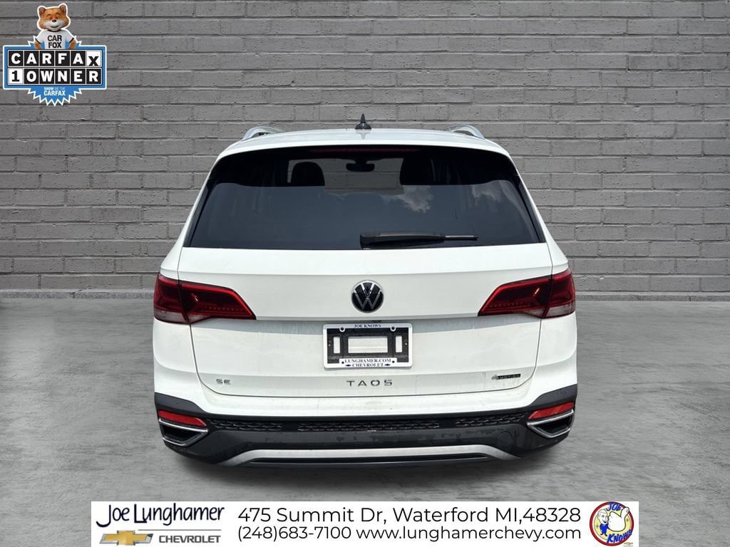 Used 2022 Volkswagen Taos SE w/ Panoramic Sunroof Package AWD/4WD image 4