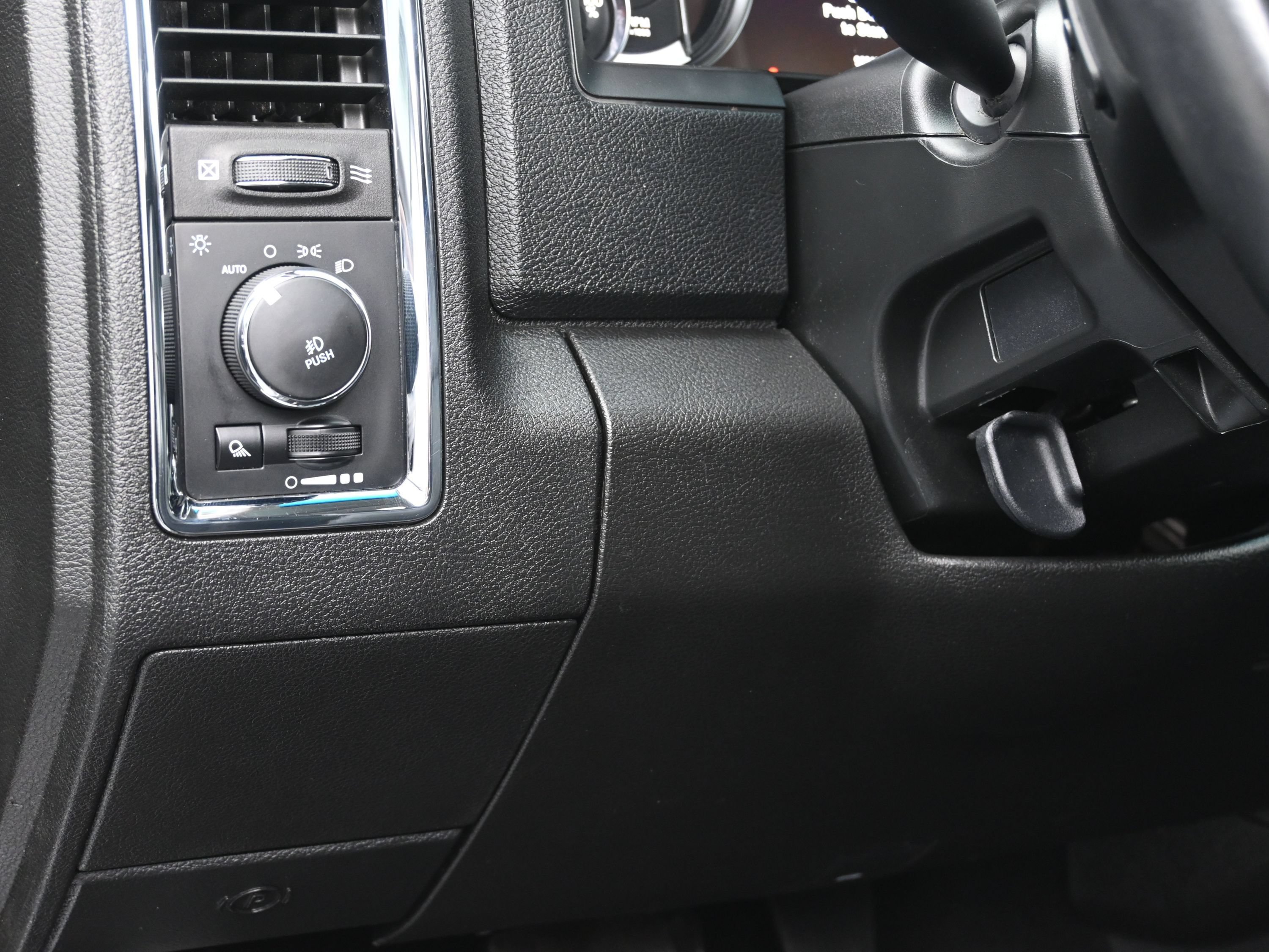 Used 2018 RAM 2500 Laramie w/ Off Road Package AWD/4WD image 23