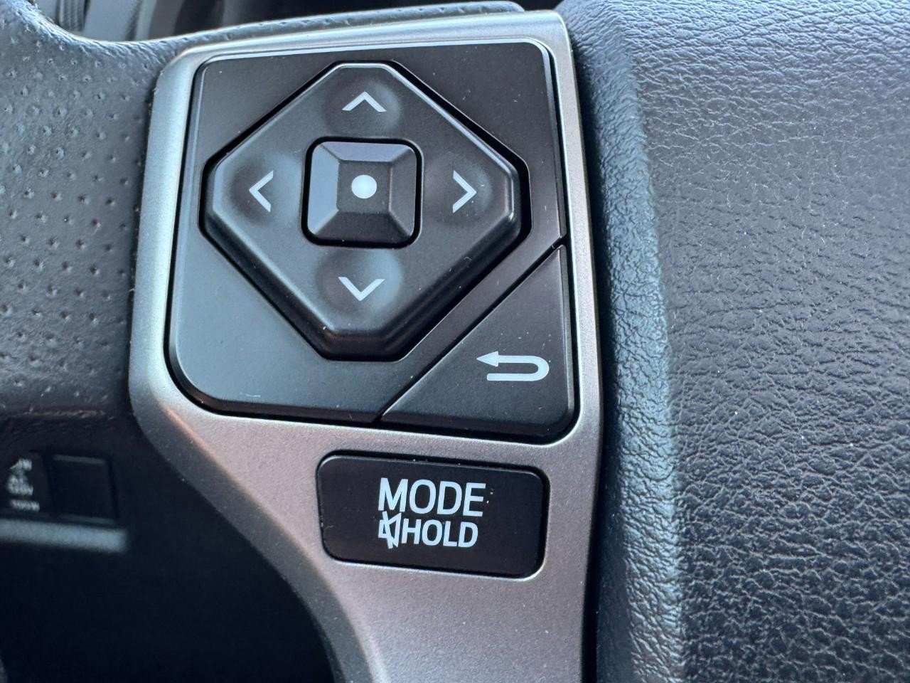Used 2019 Toyota 4Runner SR5 Premium AWD/4WD image 18