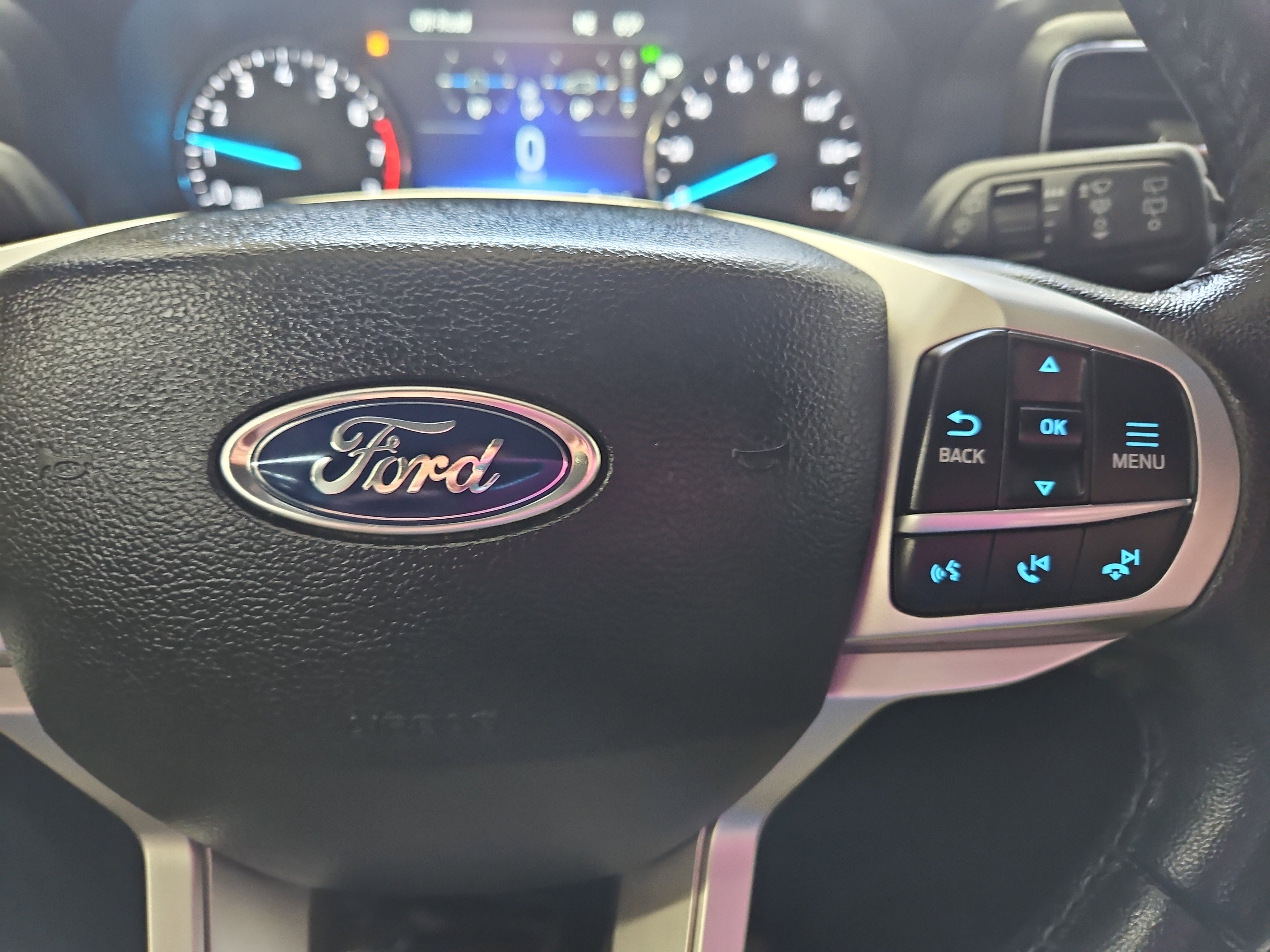 Used 2023 Ford Explorer Limited image 17