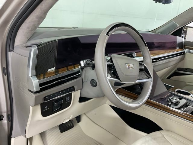 Certified 2025 Cadillac Escalade ESV Sport Platinum image 16