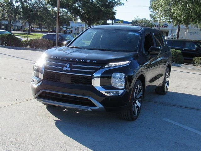 New 2025 Mitsubishi Outlander SE image 6