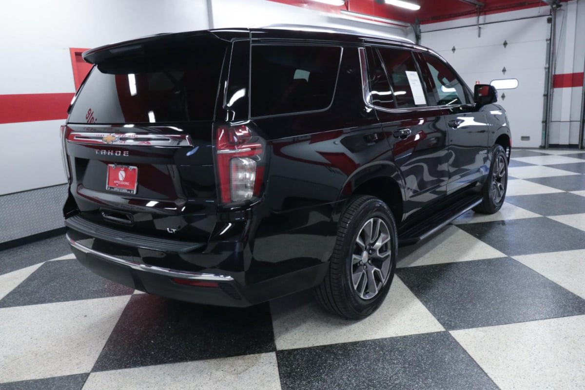 Used 2022 Chevrolet Tahoe LT w/ Luxury Package RWD image 8