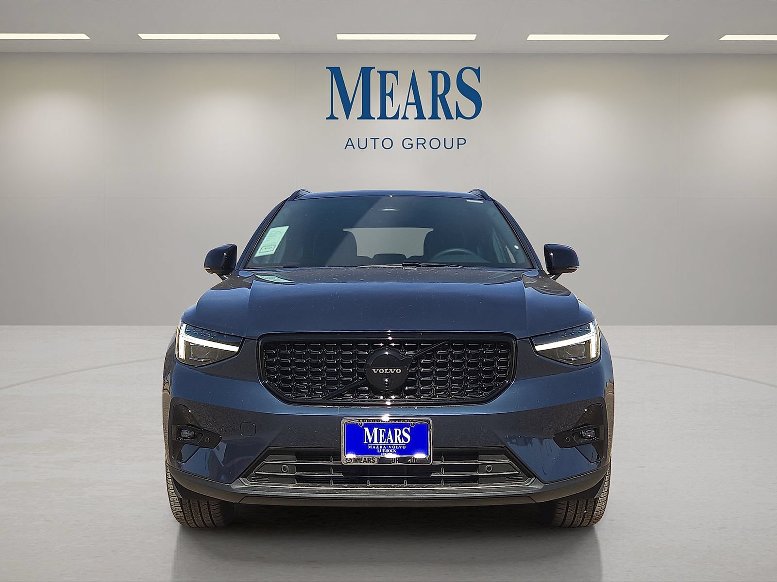 New 2026 Volvo XC40 B5 Ultra w/ Protection Package Premier AWD/4WD image 8