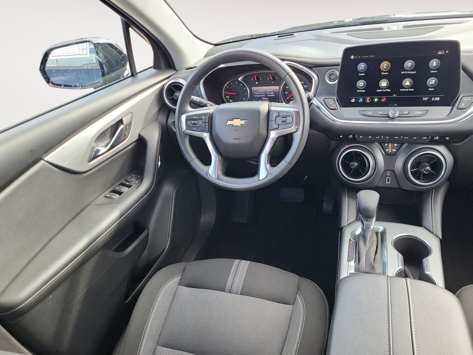 Used 2025 Chevrolet Blazer LT image 11