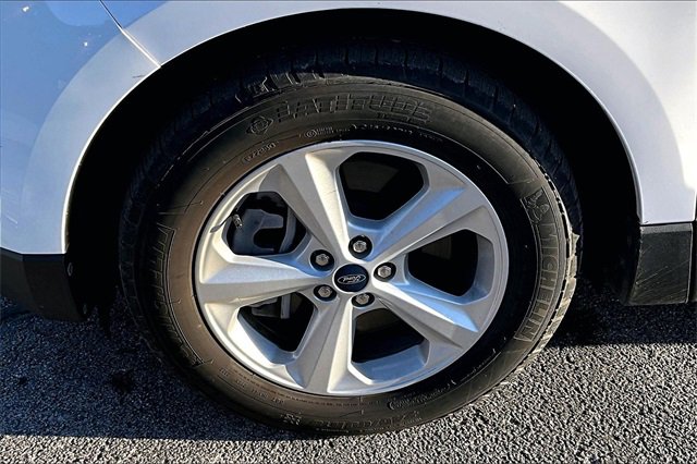 Used 2021 Ford Edge SE image 34