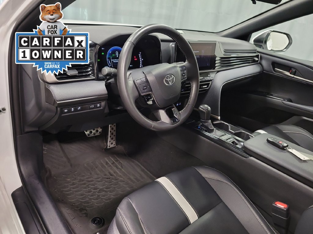 Used 2025 Toyota Camry SE FWD image 16