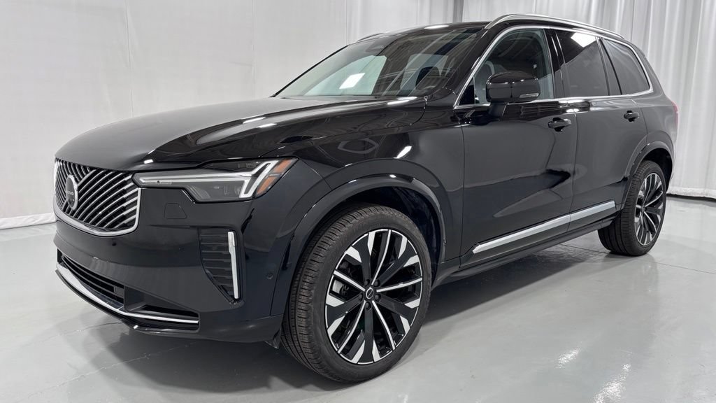 Certified 2026 Volvo XC90 B6 Plus AWD/4WD image 1