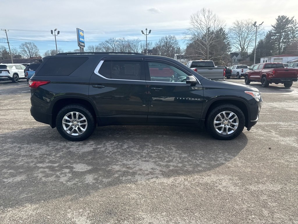 Certified 2020 Chevrolet Traverse LT image 2