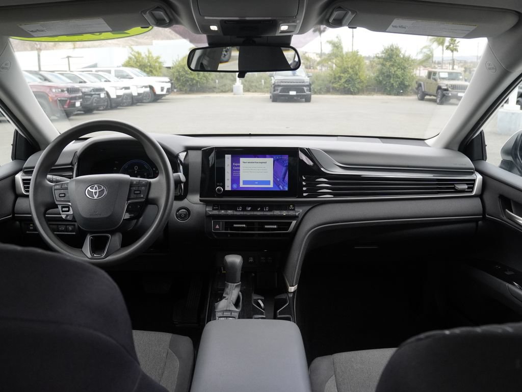 Used 2025 Toyota Camry LE FWD image 31