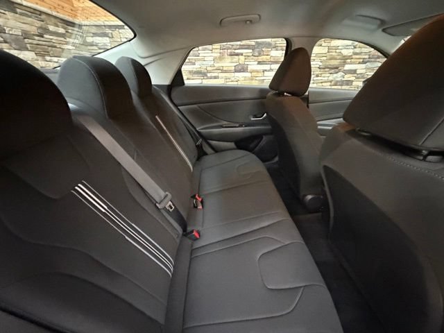 Used 2023 Hyundai Elantra SEL w/ Convenience Package FWD image 34