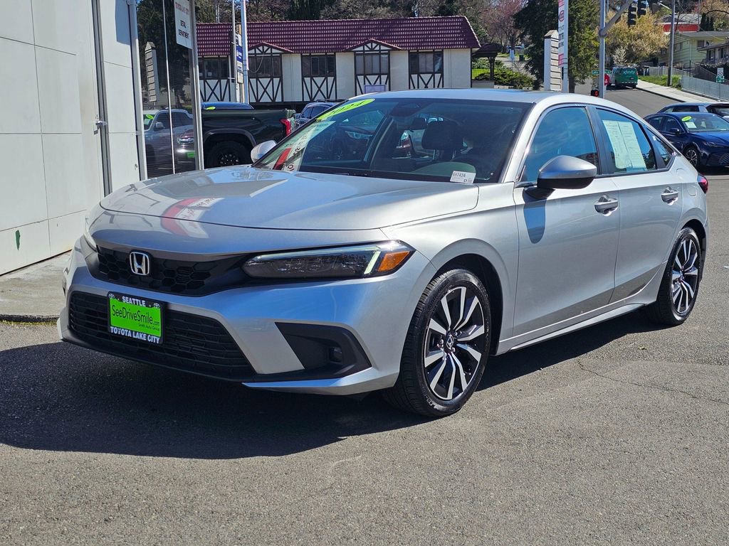 Used 2024 Honda Civic EX-L image 3