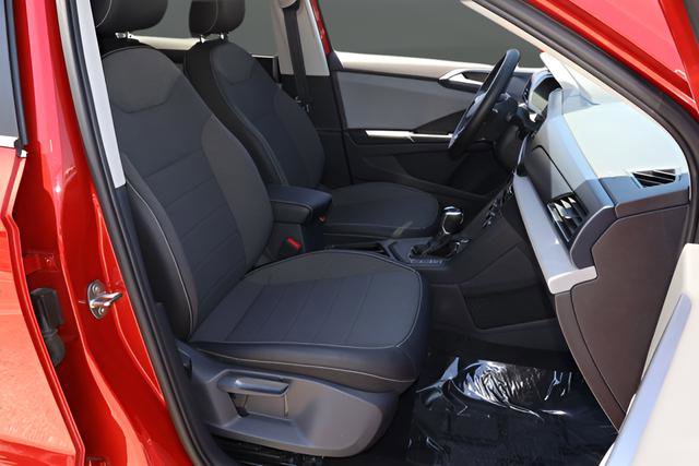 Certified 2022 Volkswagen Taos SE w/ Panoramic Sunroof Package FWD image 20