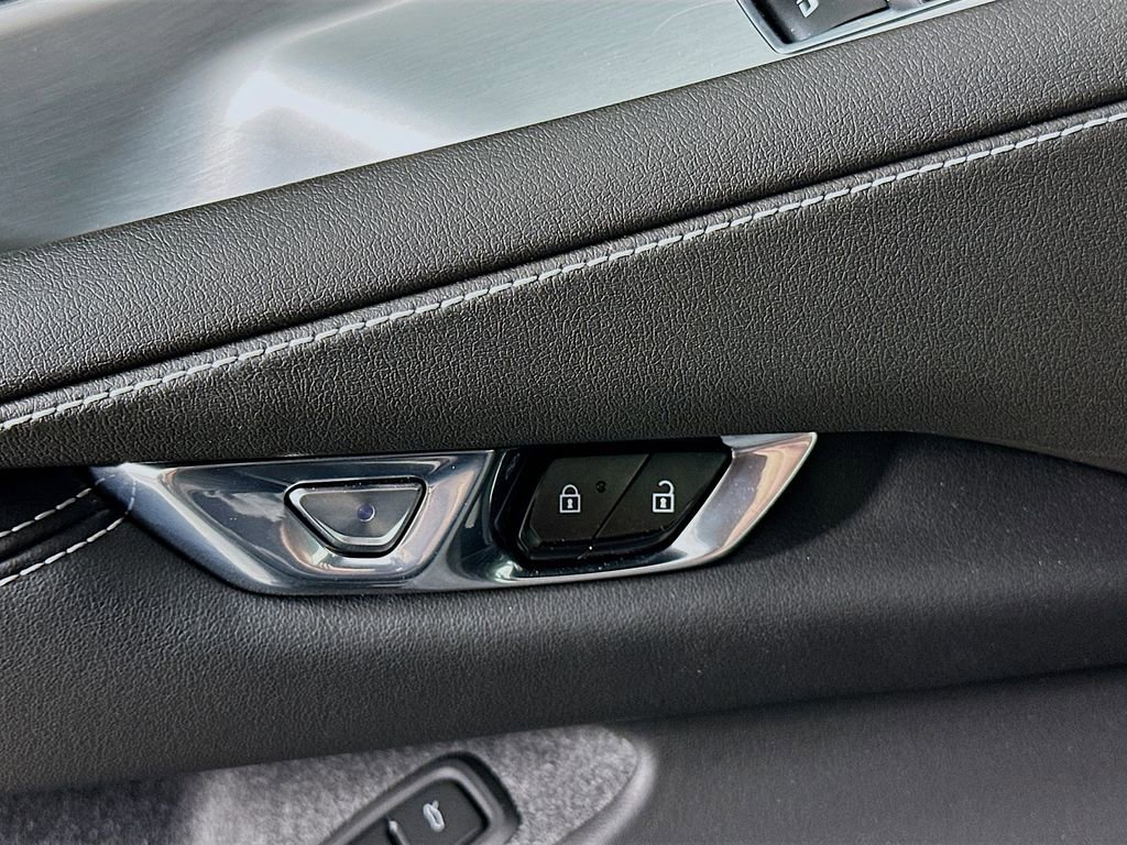 Used 2026 Chevrolet Corvette Stingray Coupe w/ 1LT image 19