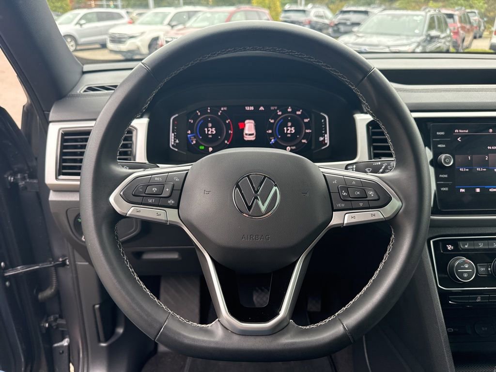 Used 2022 Volkswagen Atlas Cross Sport SE w/ Panoramic Sunroof Package image 11