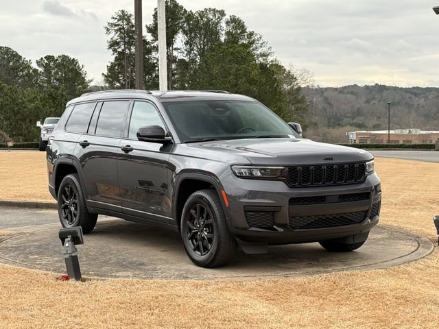 Certified 2024 Jeep Grand Cherokee L Laredo image 8