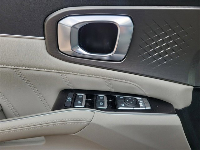 Used 2023 Kia Sorento SX image 12