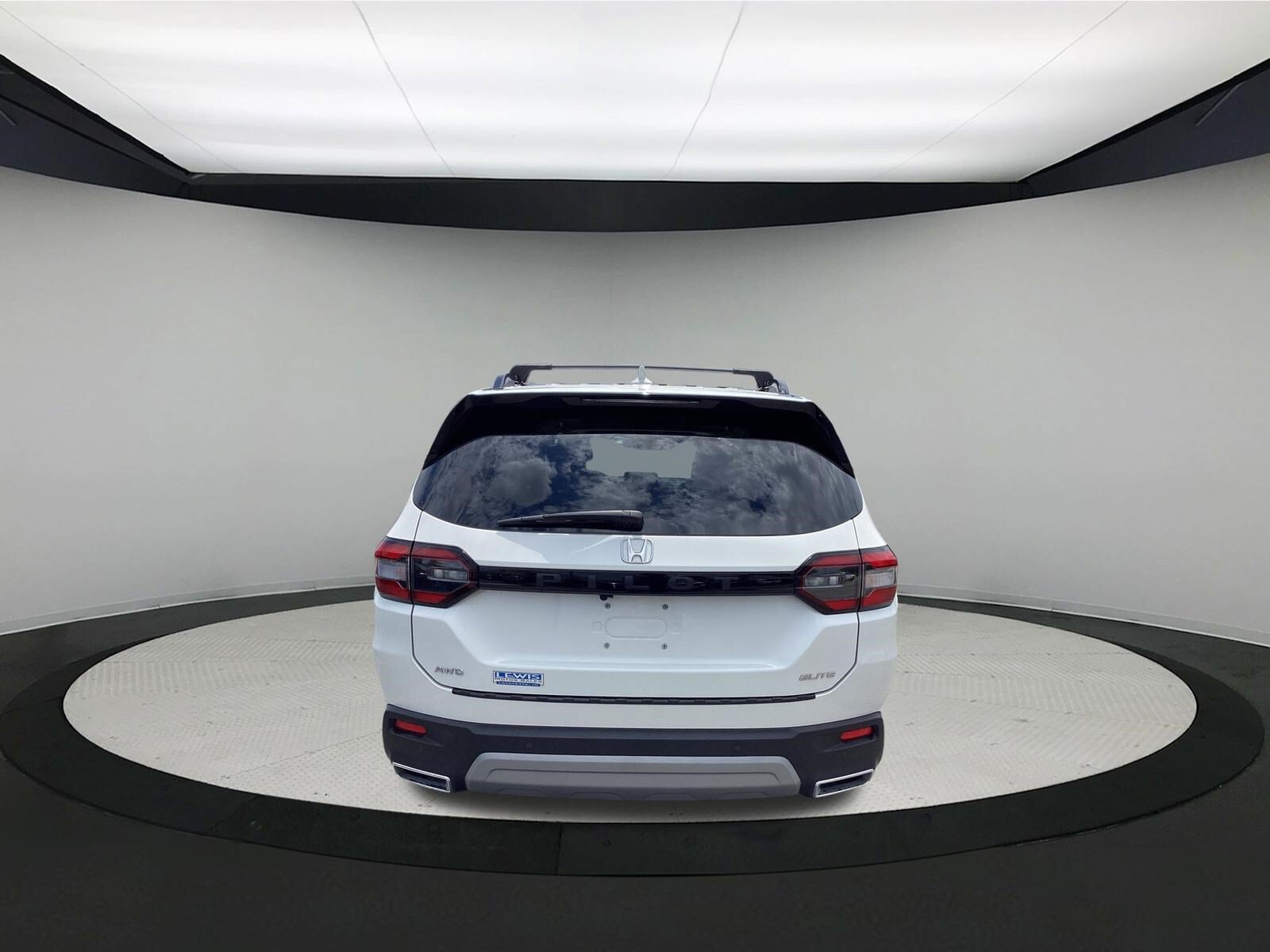 Used 2025 Honda Pilot Elite image 7