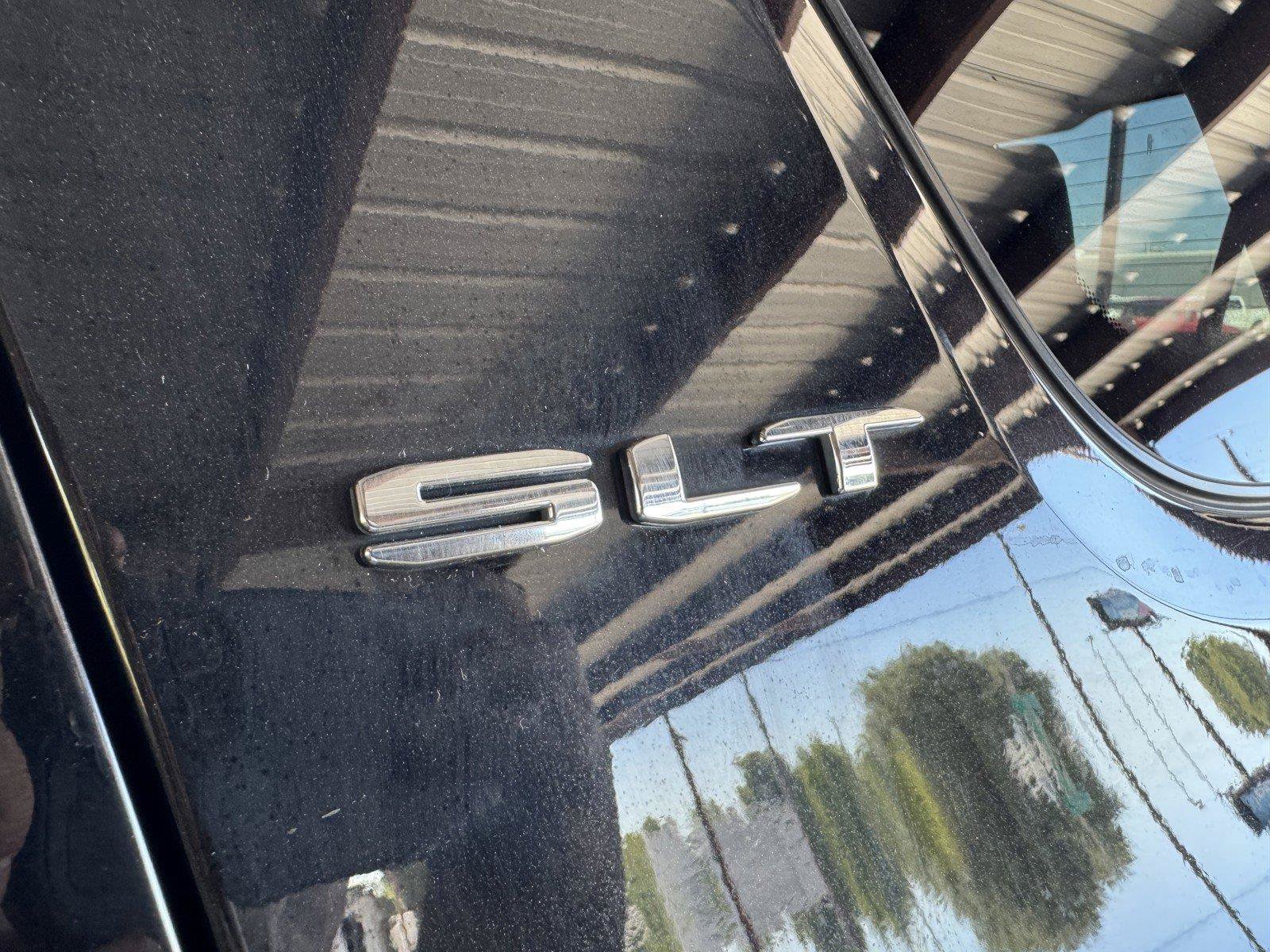 Used 2023 GMC Acadia SLT FWD image 48