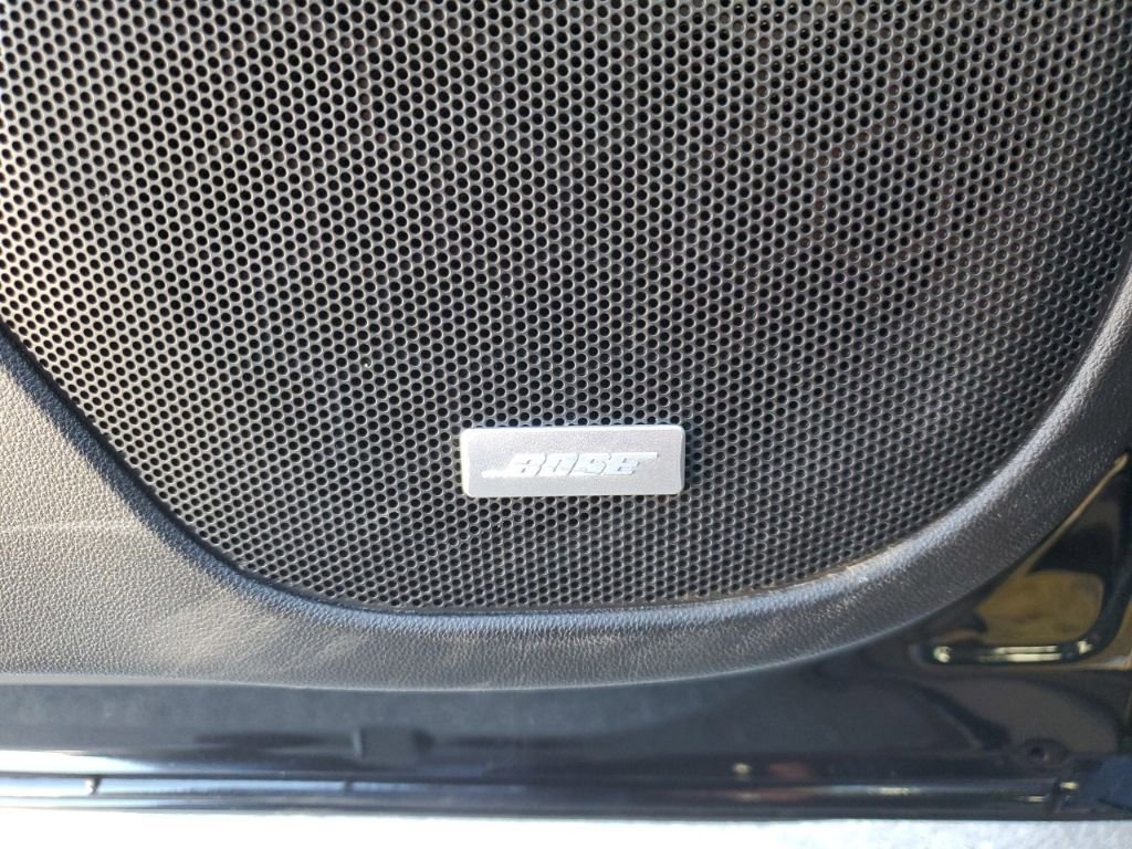 Used 2023 GMC Acadia SLT w/ Technology Package image 29