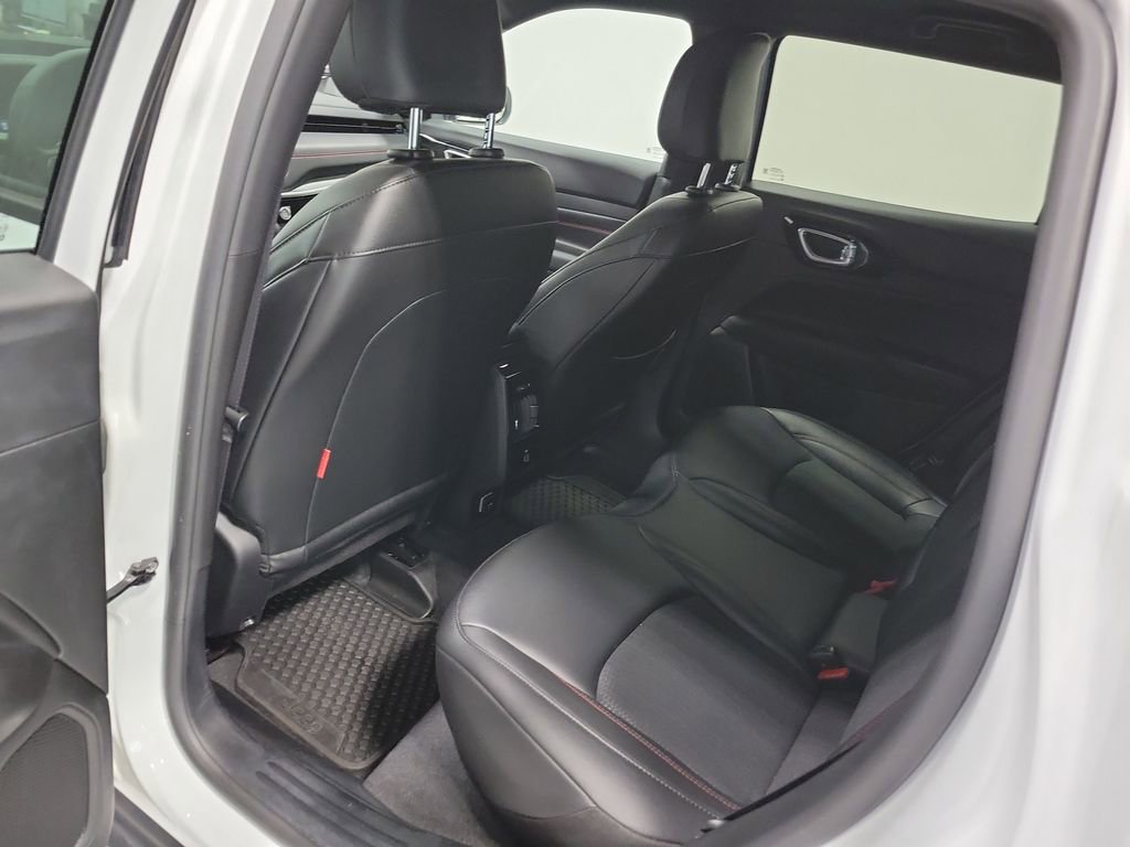 Used 2026 Jeep Compass Trailhawk AWD/4WD image 30