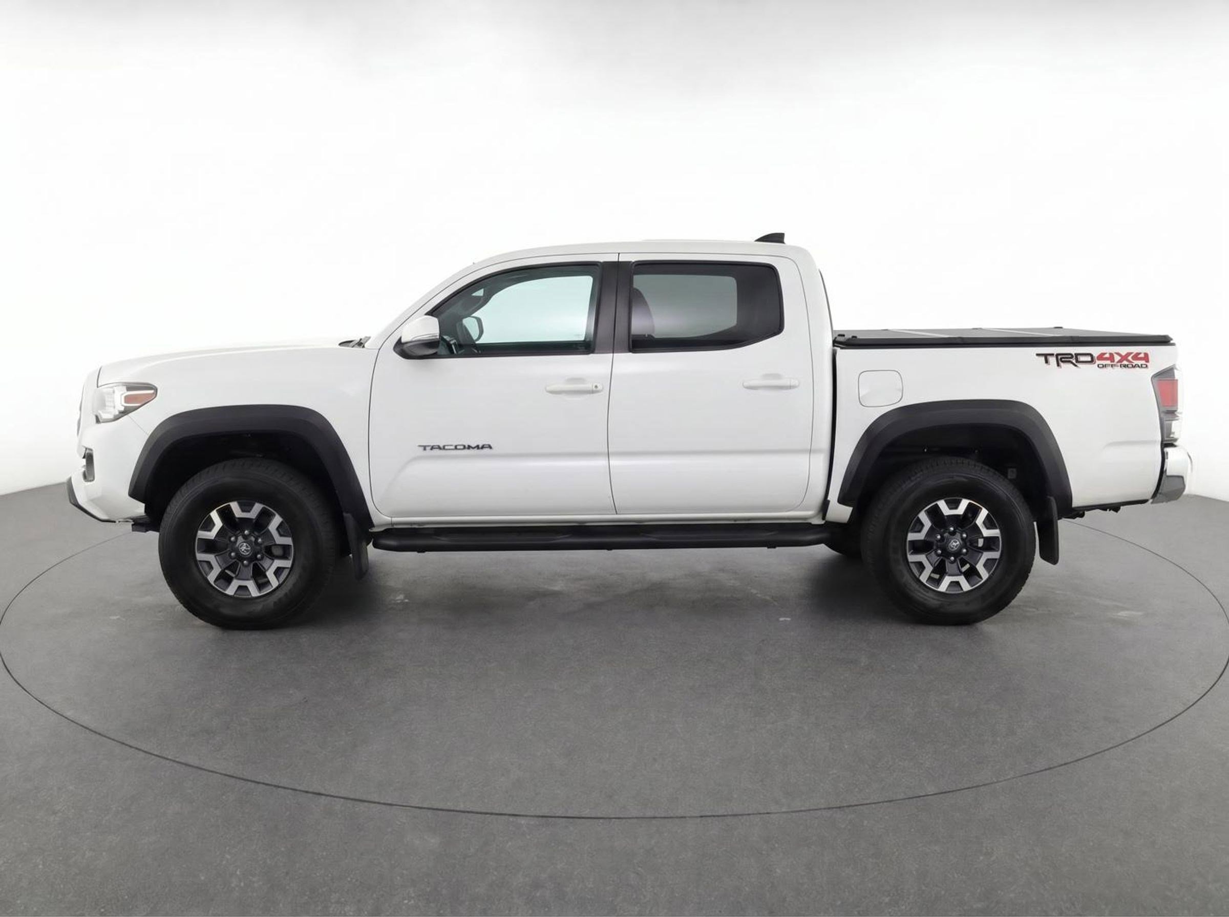 Used 2017 Toyota Tacoma TRD Off-Road w/ Tow Package (A/T) AWD/4WD image 6