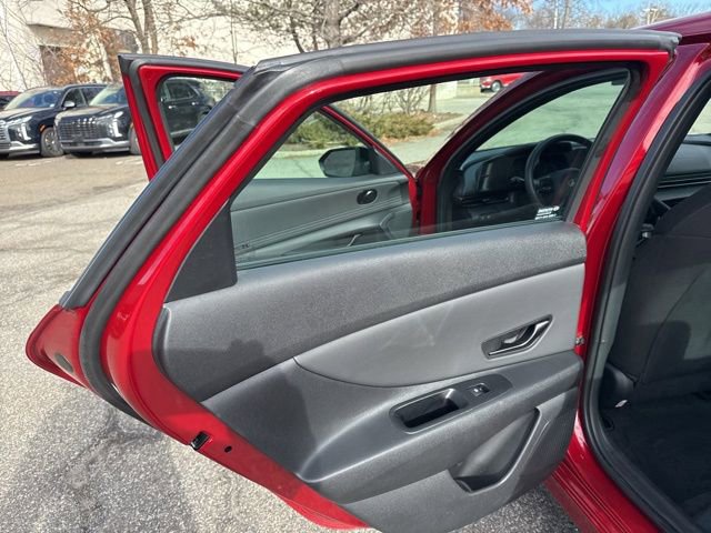Certified 2025 Hyundai Elantra Sport w/ Cargo Package image 36