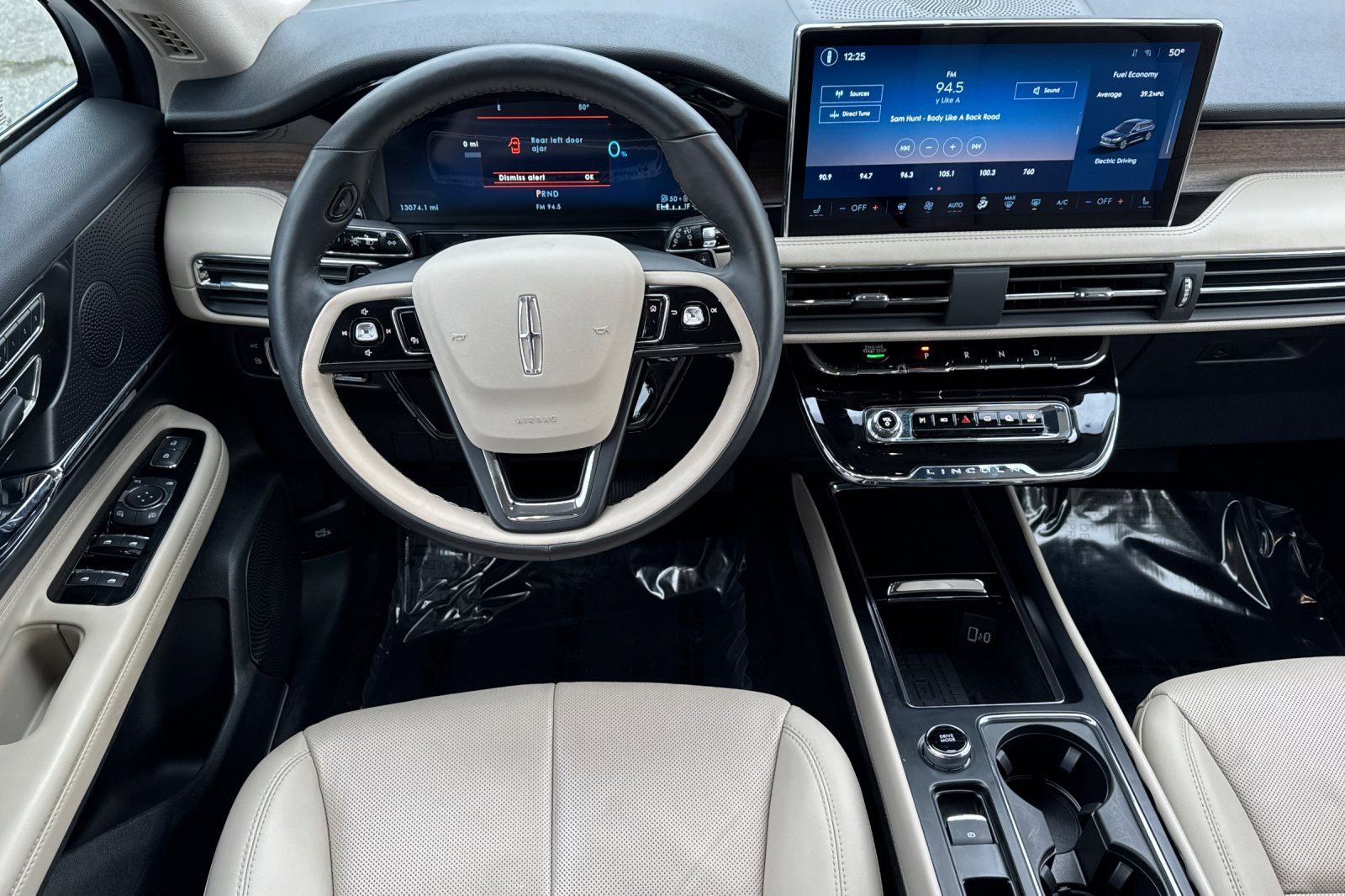 Certified 2025 Lincoln Corsair Grand Touring w/ Equipment Group 301A image 14