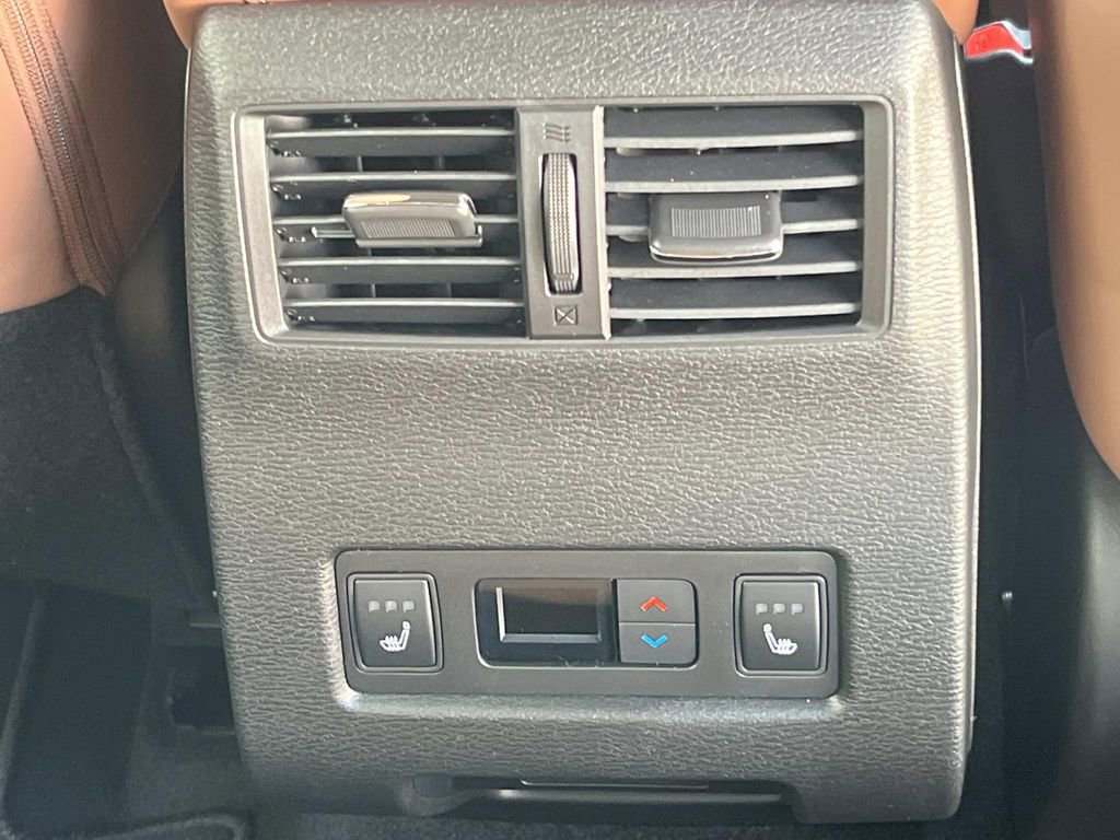 New 2026 Mitsubishi Outlander SEL image 17