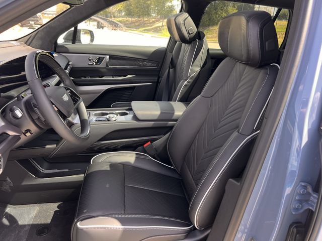 New 2027 Cadillac Vistiq Luxury w/ LPO, Premium Carpet Package AWD/4WD image 20