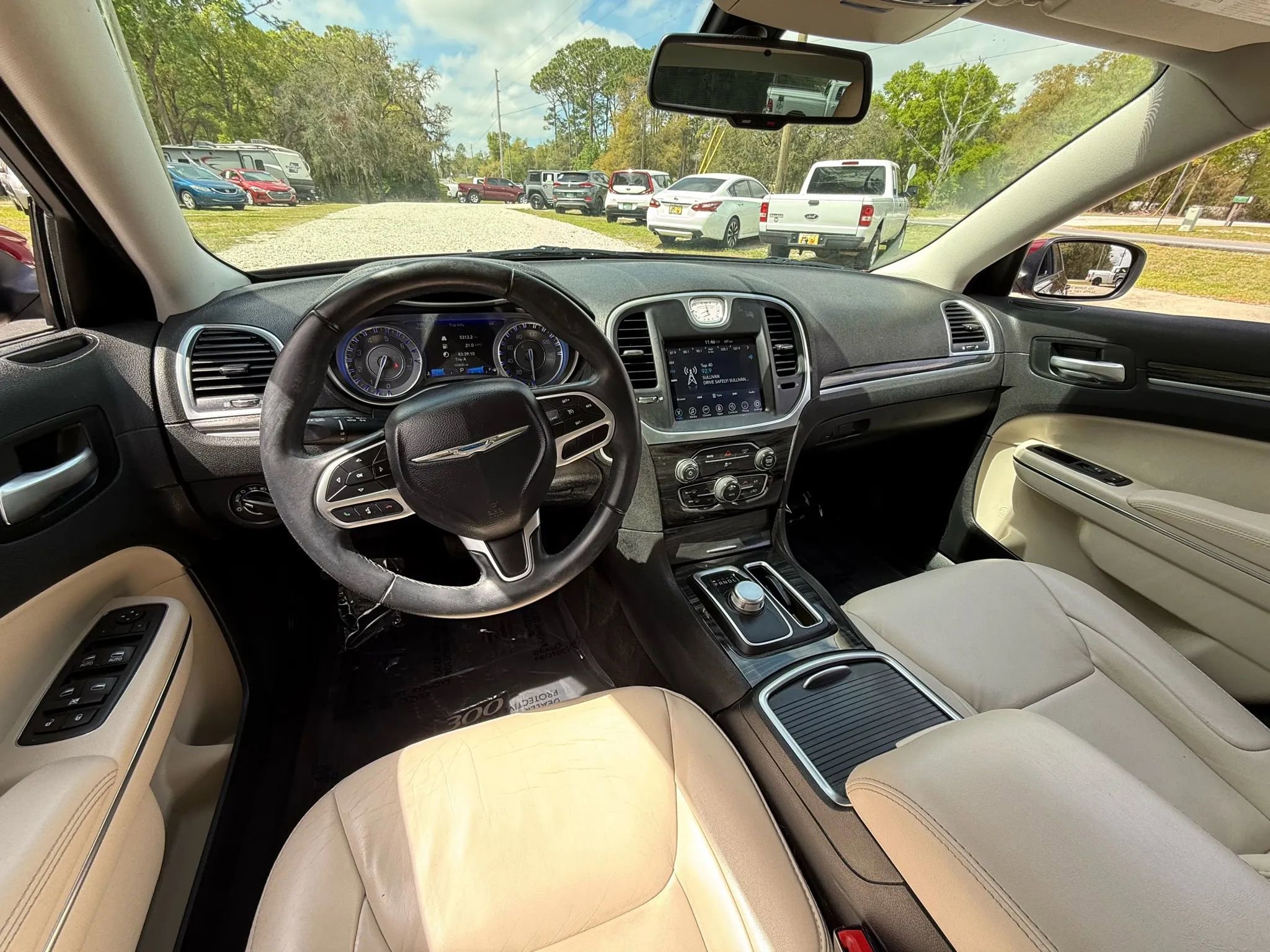 Used 2017 Chrysler 300 Limited image 13