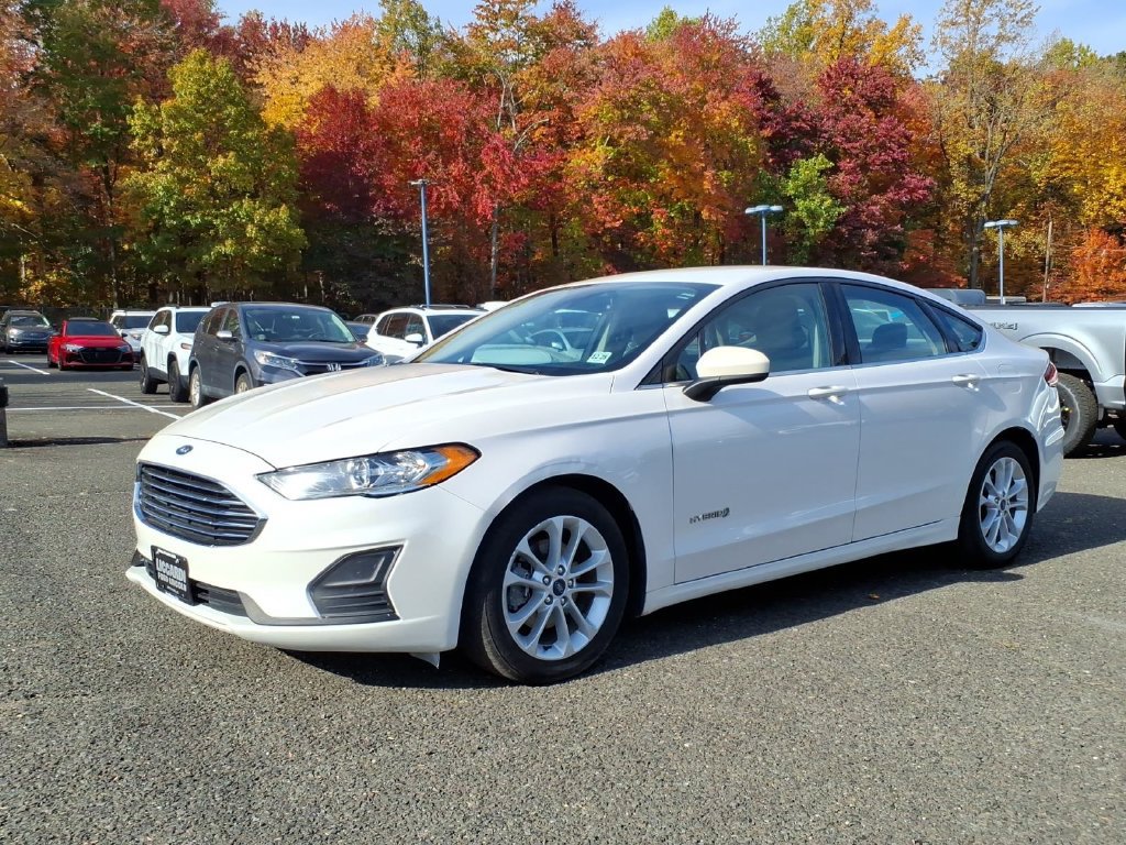 Used 2019 Ford Fusion SE FWD image 3