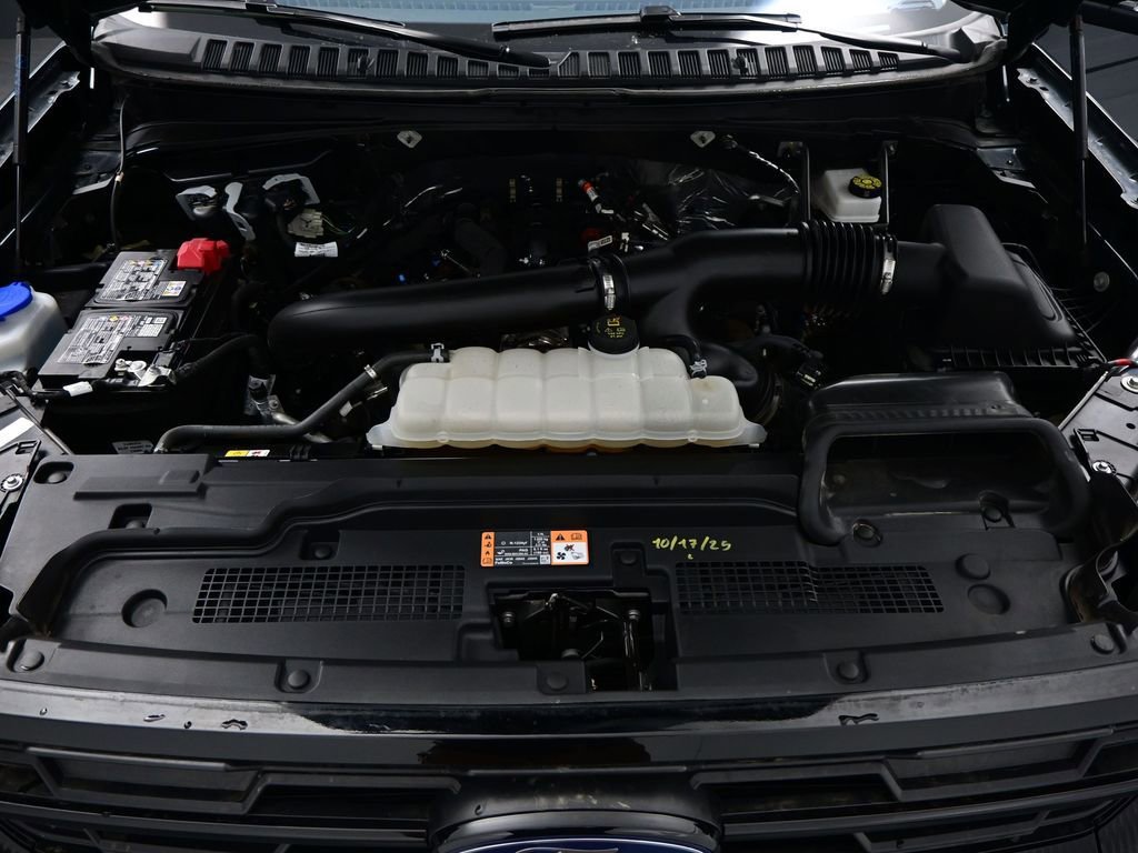 Used 2025 Ford Expedition Active RWD image 40