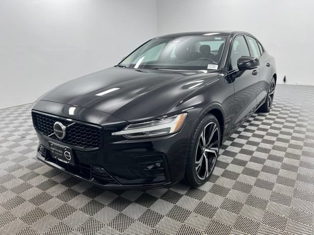 Used 2024 Volvo S60 B5 Plus AWD/4WD image 2
