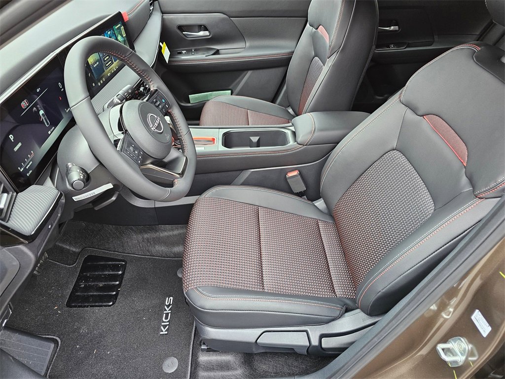 New 2026 Nissan Kicks SR image 8