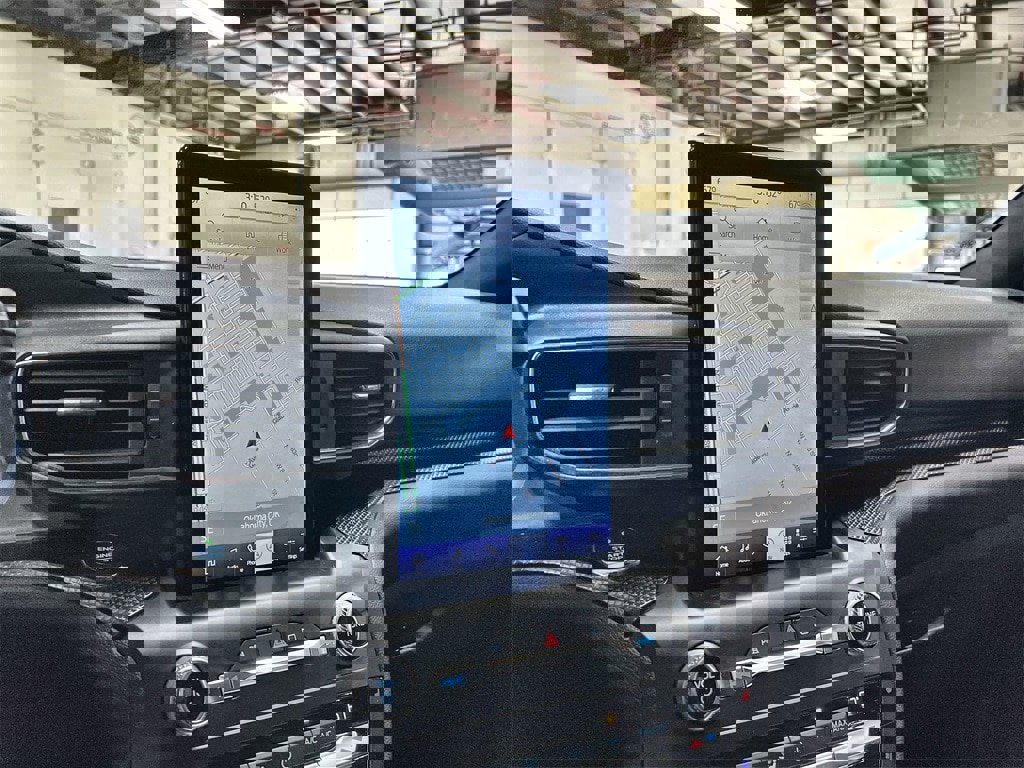 Used 2020 Ford Explorer ST w/ Premium Technology Package image 34