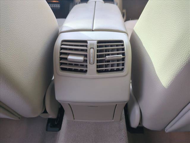 Used 2015 Mercedes-Benz E 350 Sedan image 18