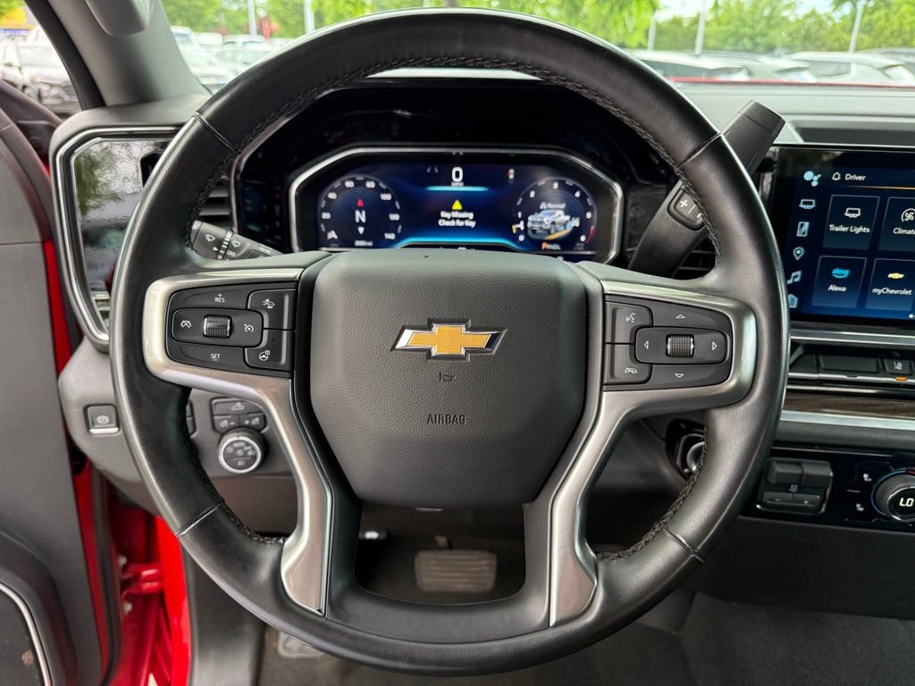 Used 2025 Chevrolet Silverado 2500 LT w/ Convenience Package AWD/4WD image 16