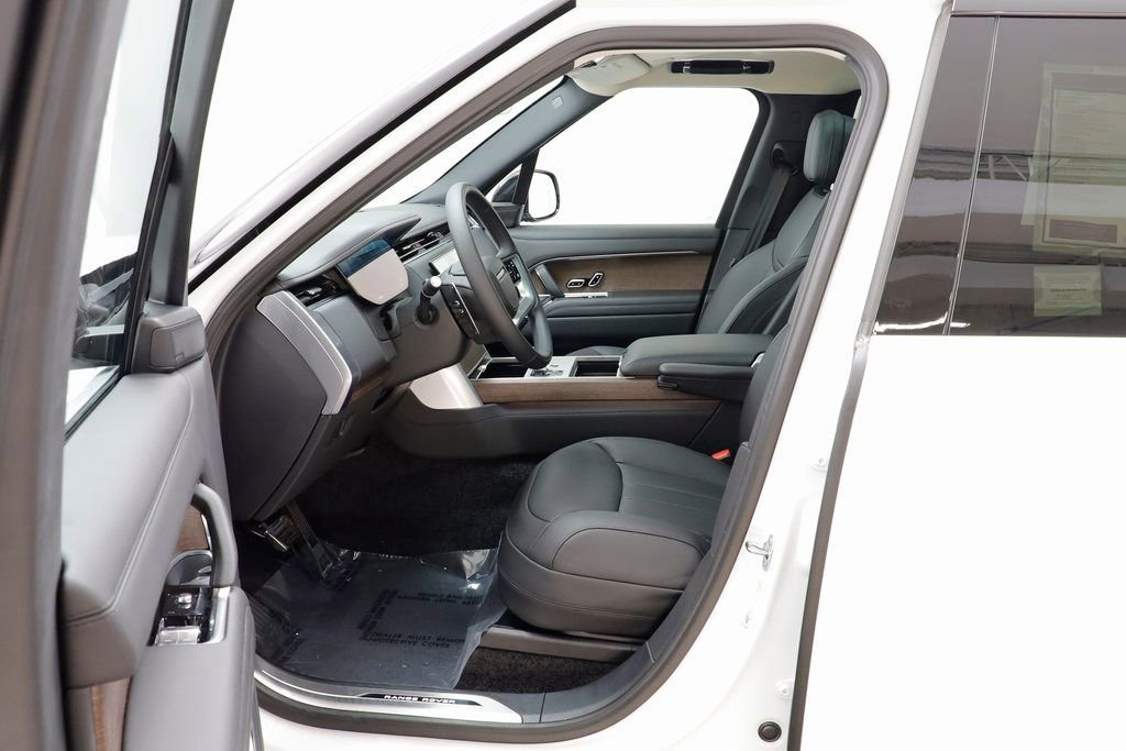 New 2025 Land Rover Range Rover SE image 7